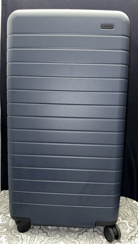 Nwot away trunk - trunk, luggage